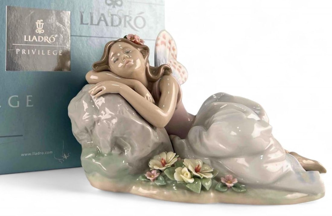 Lladro Privilege Collection Princess Of The Fairies Figure With Original Box: Lladro Privilege Collection Princess Of The Fairies Figure No. 7694. Box 9.5W x 8.0D x 6.5H in. Figure 6.5W x 4.25H x 3.75D in. All Measurements are Approximate.