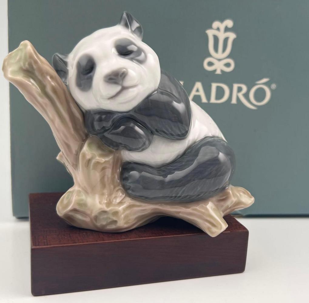 Lladro Lucky Panda, No. 8105, With Base & Original Box (1 of 11)