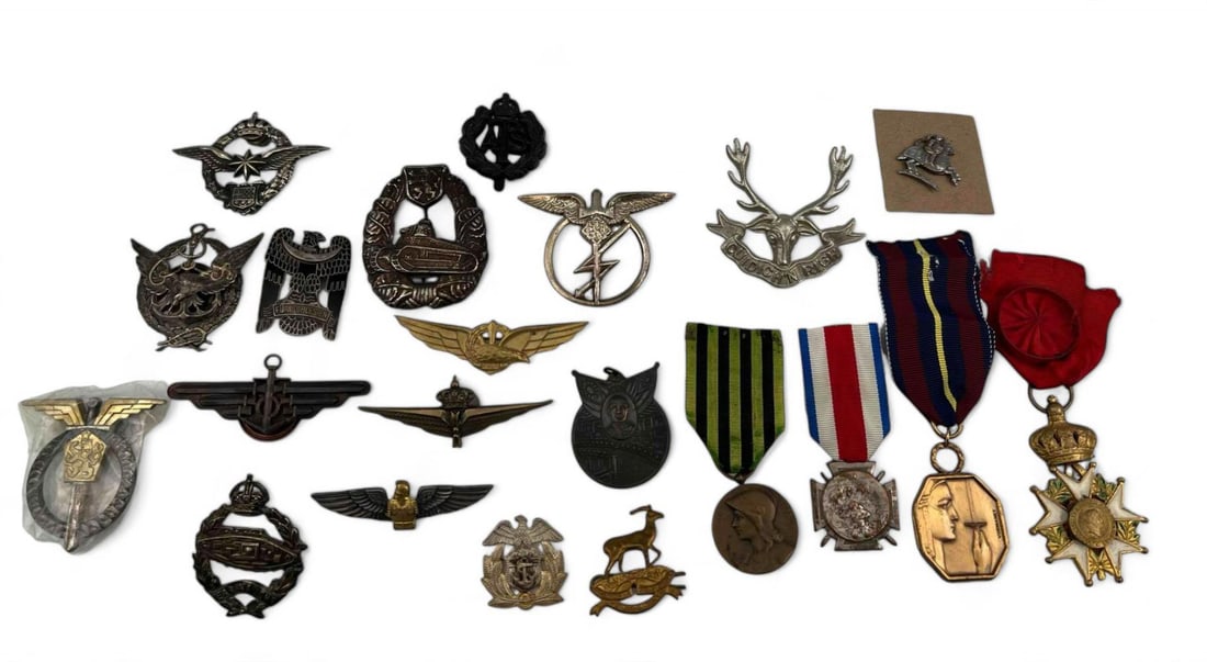 Lot Of European & Japanese Military Badges And Medals (1 of 8)