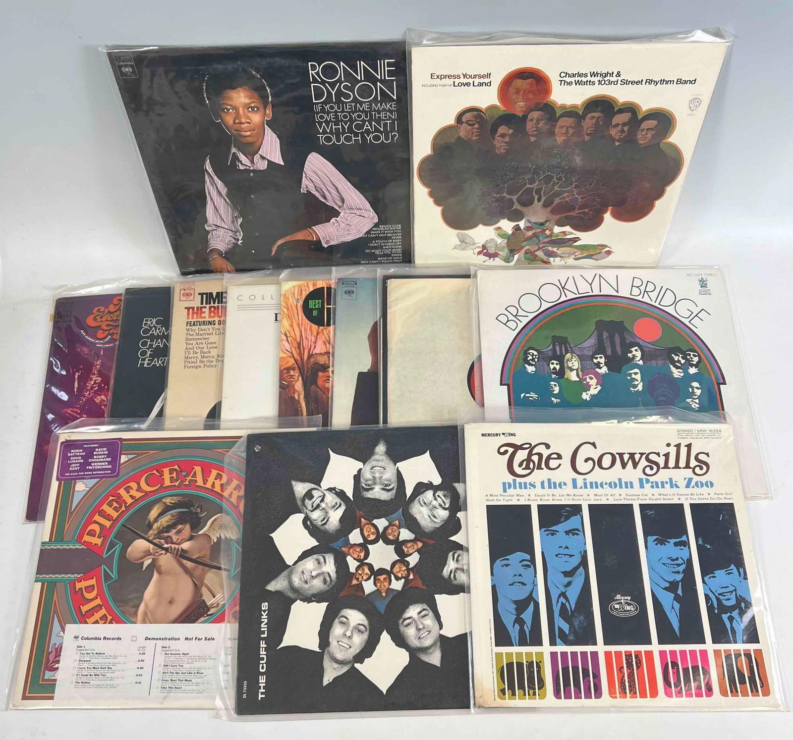 Lot Of Vinyl Records Including Bob Dylan, The Buckinghams, The Cowsills, The Cuff Links, Piece Arrow (1 of 4)