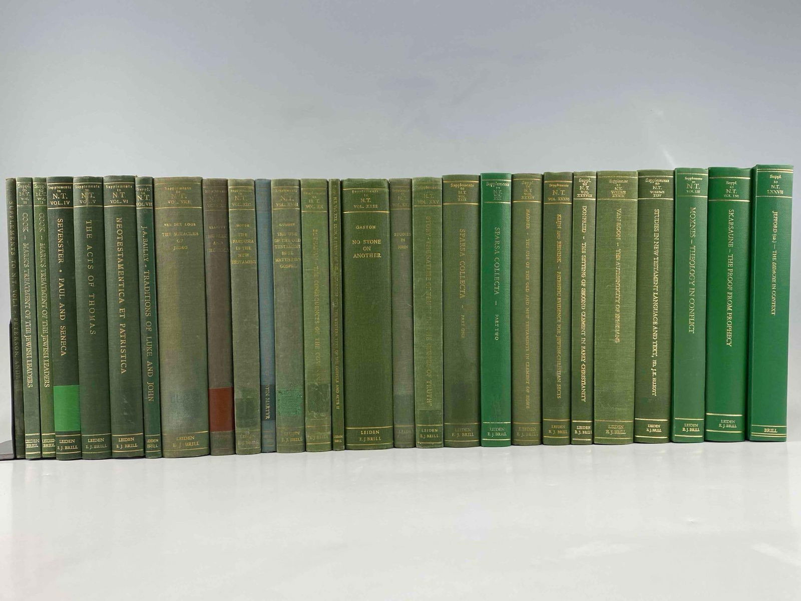 Leiden-Brill Supplements To Novum Testamentum Series, 26 Volumes (1 of 9)