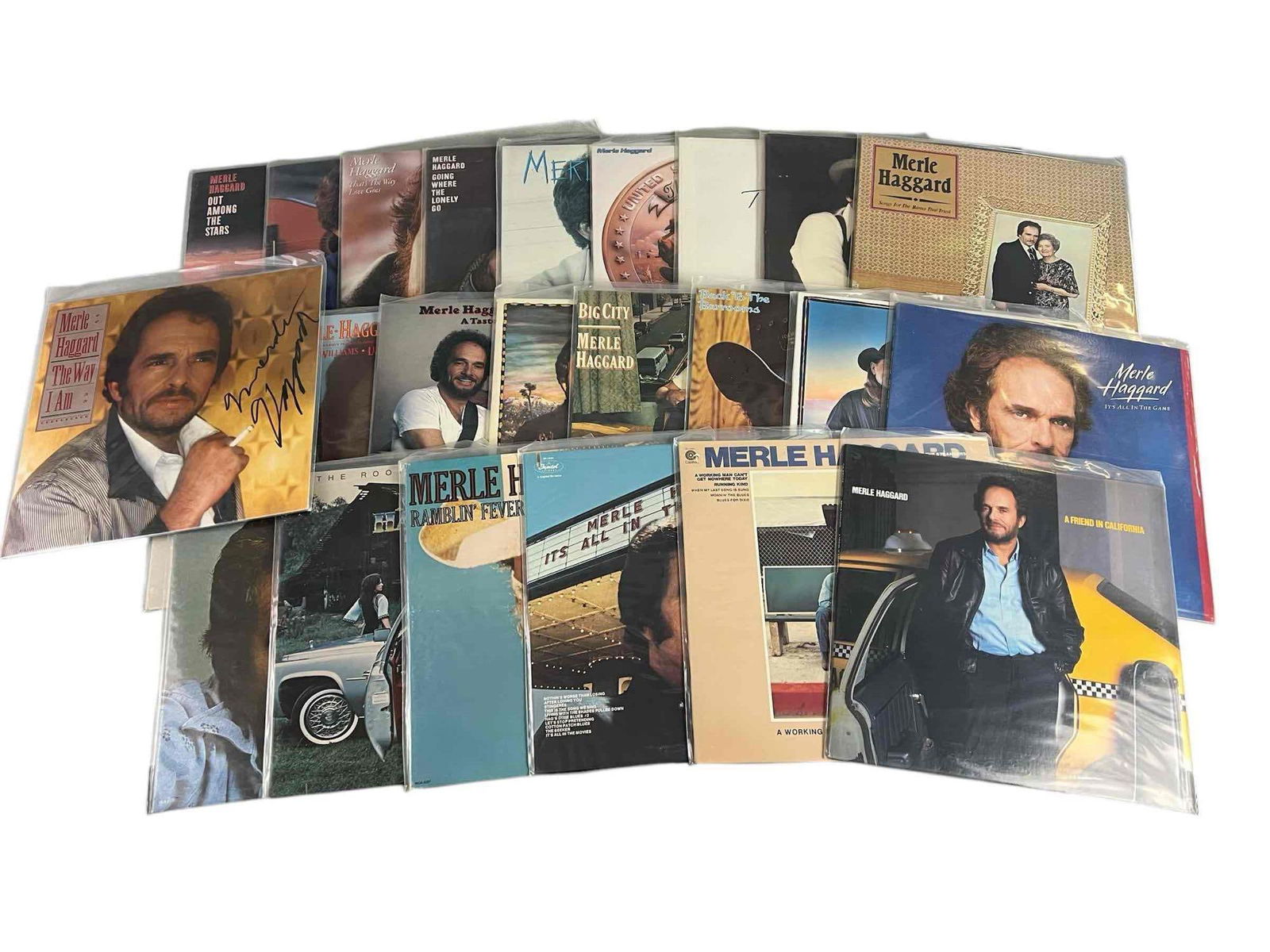 Merle Haggard, 22 Vinyl Albums & Autographed Album Cover (1 of 11)
