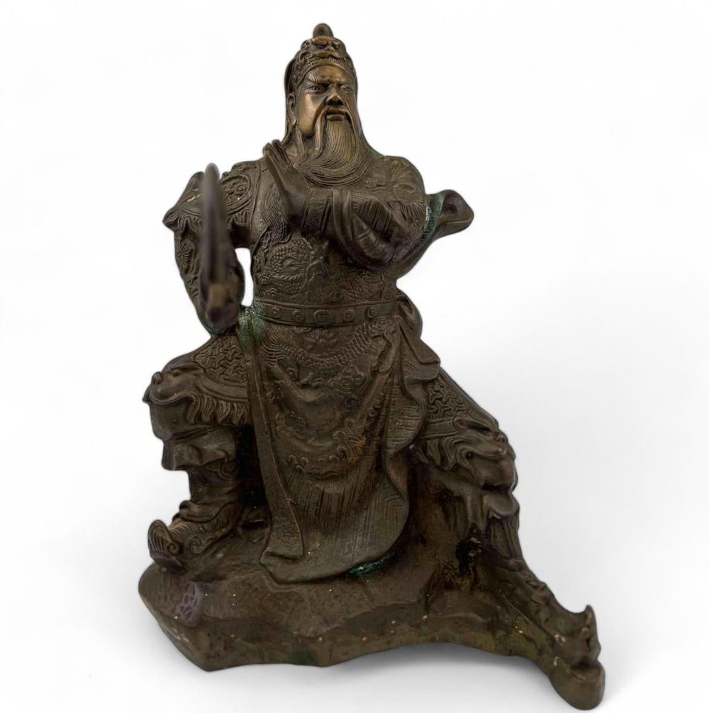 Chinese Bronze Sculpture of Guan Gong (1 of 10)