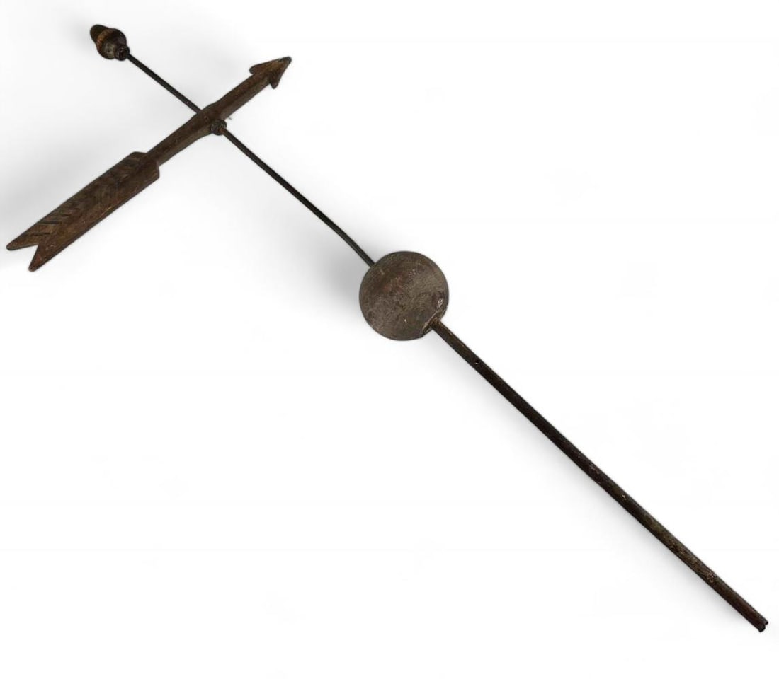 Antique Primitive American Arrow Directional With Leaded Tip & Acorn Finial (1 of 12)