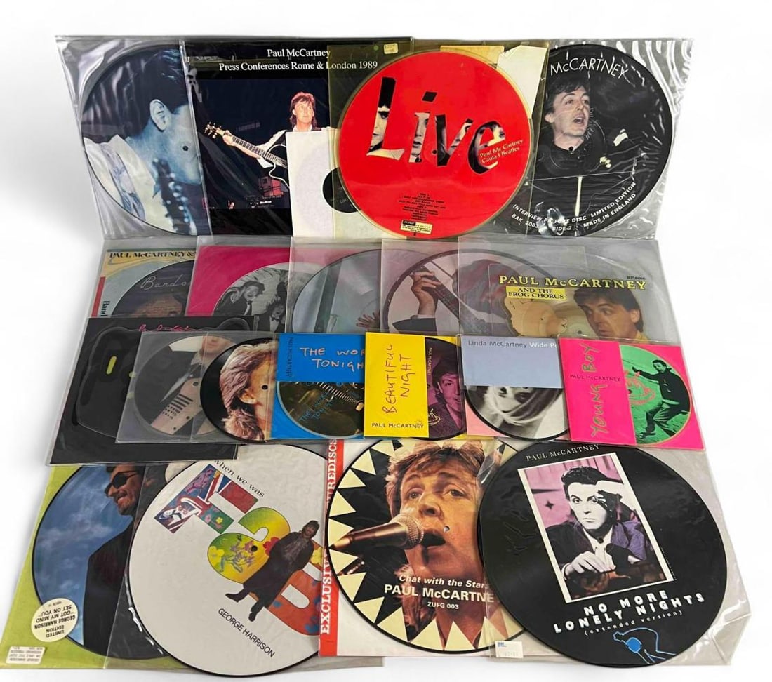 Paul McCartney & George Harrison Vinyl Picture Discs: Paul McCartney & George Harrison Vinyl Picture Discs. George Harrison albums include: Got My Mind Set On You (extended version), WEA Records, W8178TP; When He Was Fab, WEA Records, W8131TP. Paul McCar