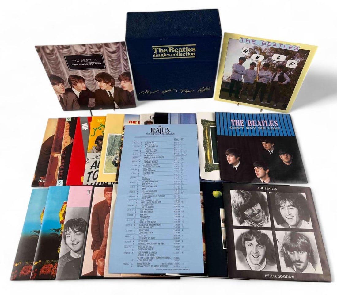 The Beatles Singles Collection, 45 RPM 26 Record Set, Parlophone (BSCP1) (1 of 18)