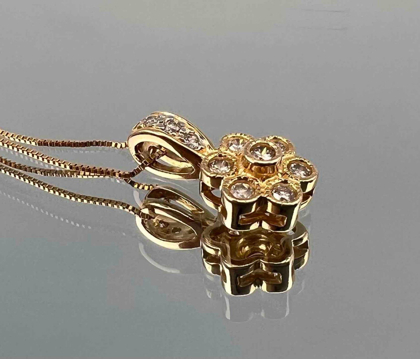 14K Diamond Flower Necklace (1 of 11)