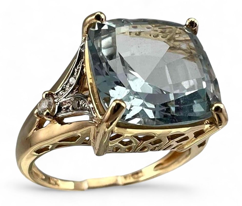 14K Blue Topaz Diamond Ring (1 of 8)