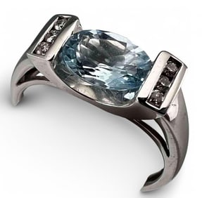 14K Aquamarine Diamond Ring