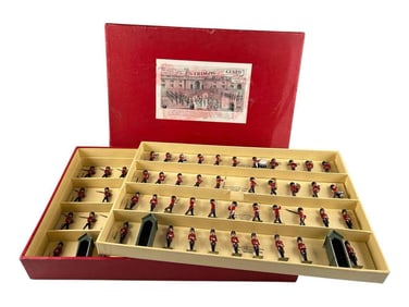 Britains The Changing Of The Guard At Buckingham Palace, 83 Piece Toy Soldier Set In Original Box