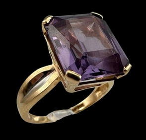 14K Purple Sapphire Ring