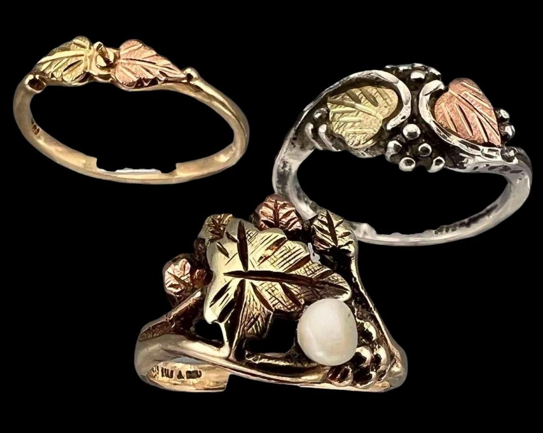 Three Vintage Black Hills Gold Rings (1 of 20)