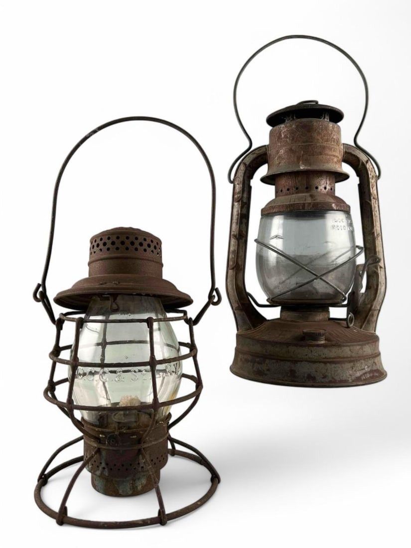 Two Lanterns, Including Cleaveland Cincinnati Chicago & St. Louis Railroad Lantern (1 of 17)