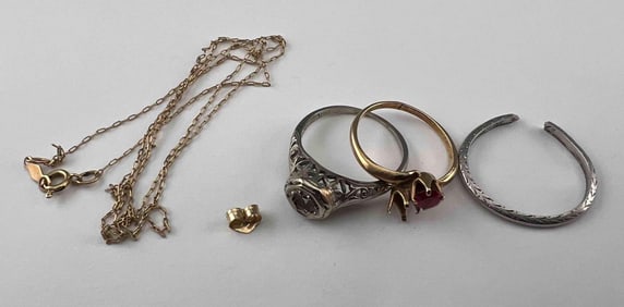 Scrap Gold Or Jewelry Repair Lot, Including Art Deco Ring Setting