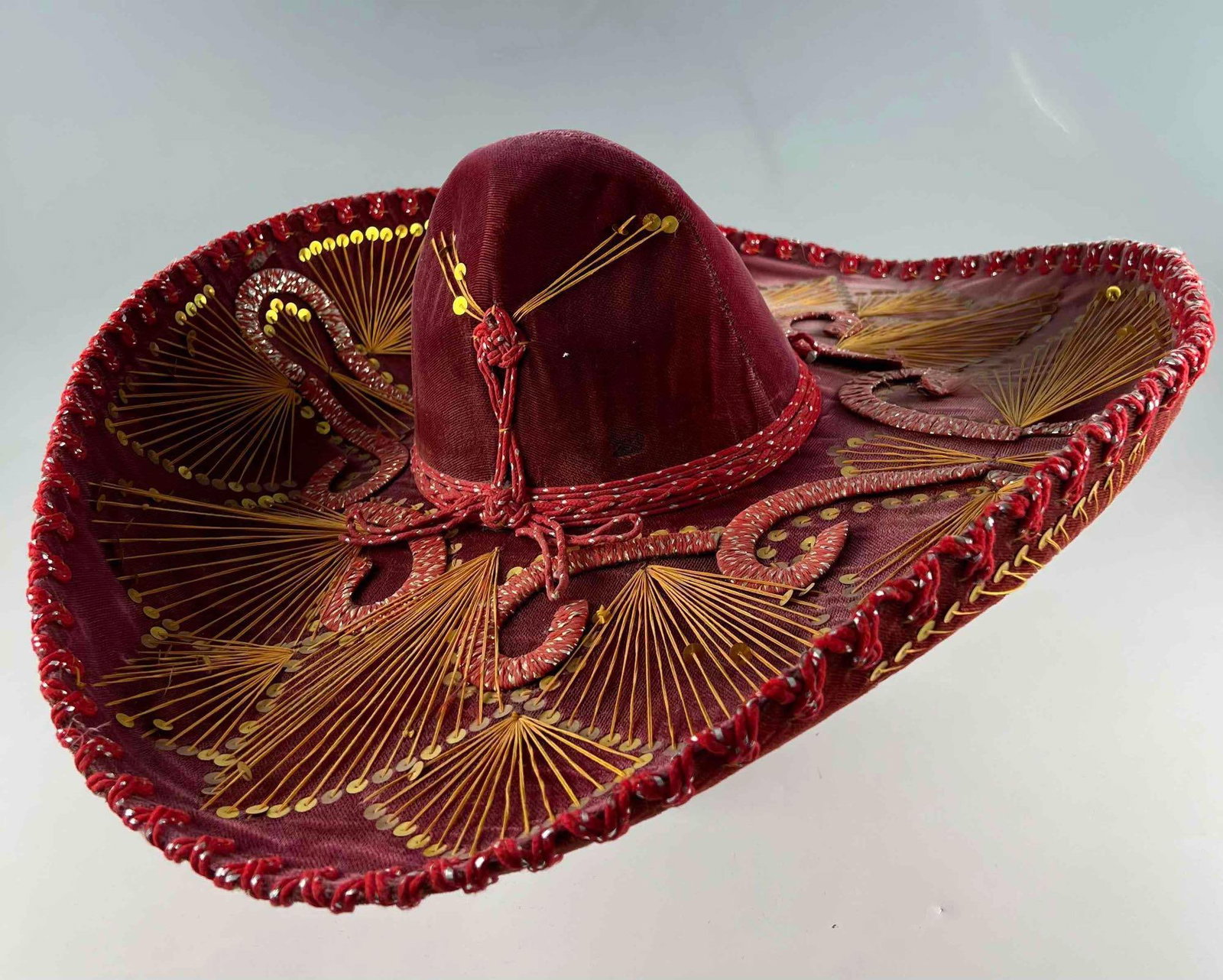 Vintage Mexican Pigalle Sombrero: Vintage Mexican Pigalle Sombrero. Approximately 23.0L x 21.0W x 6.0H in.PLEASE NOTE THAT WINNING BIDDERS DO NOT NEED TO SELECT THE LIVESHIPPING OPTION. OTHER SHIPPERS ARE LISTED IN OUR SHIPPING TERMS.