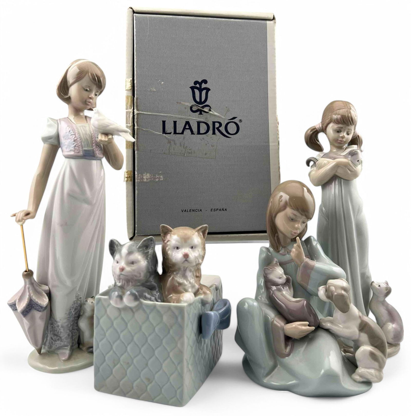 Four Lladro Porcelain Cat Figures (1 of 14)