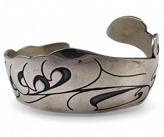Barry Herem (B. 1941), Northwest Coat Native American Sterling Silver Cuff Wave Bracelet
