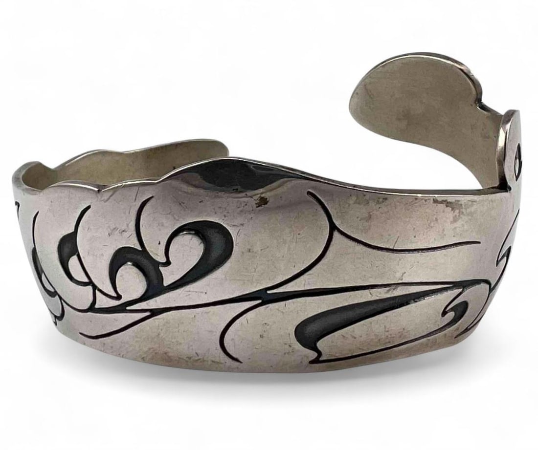 Barry Herem (B. 1941), Northwest Coat Native American Sterling Silver Cuff Wave Bracelet (1 of 8)