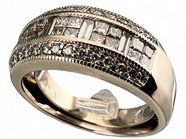 14K White Gold Diamond Ring