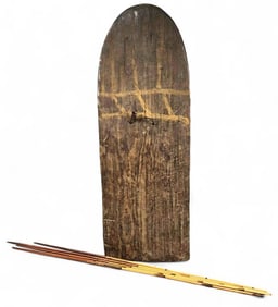 Kuku Kuku Fighting Shield & Arrows, Papua New Guinea, Early-Mid 20th Century