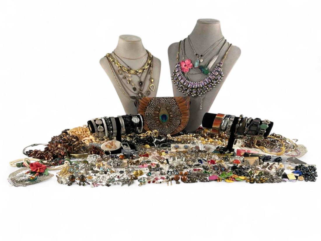 Large Lot Of Costume Jewelry (1 of 20)