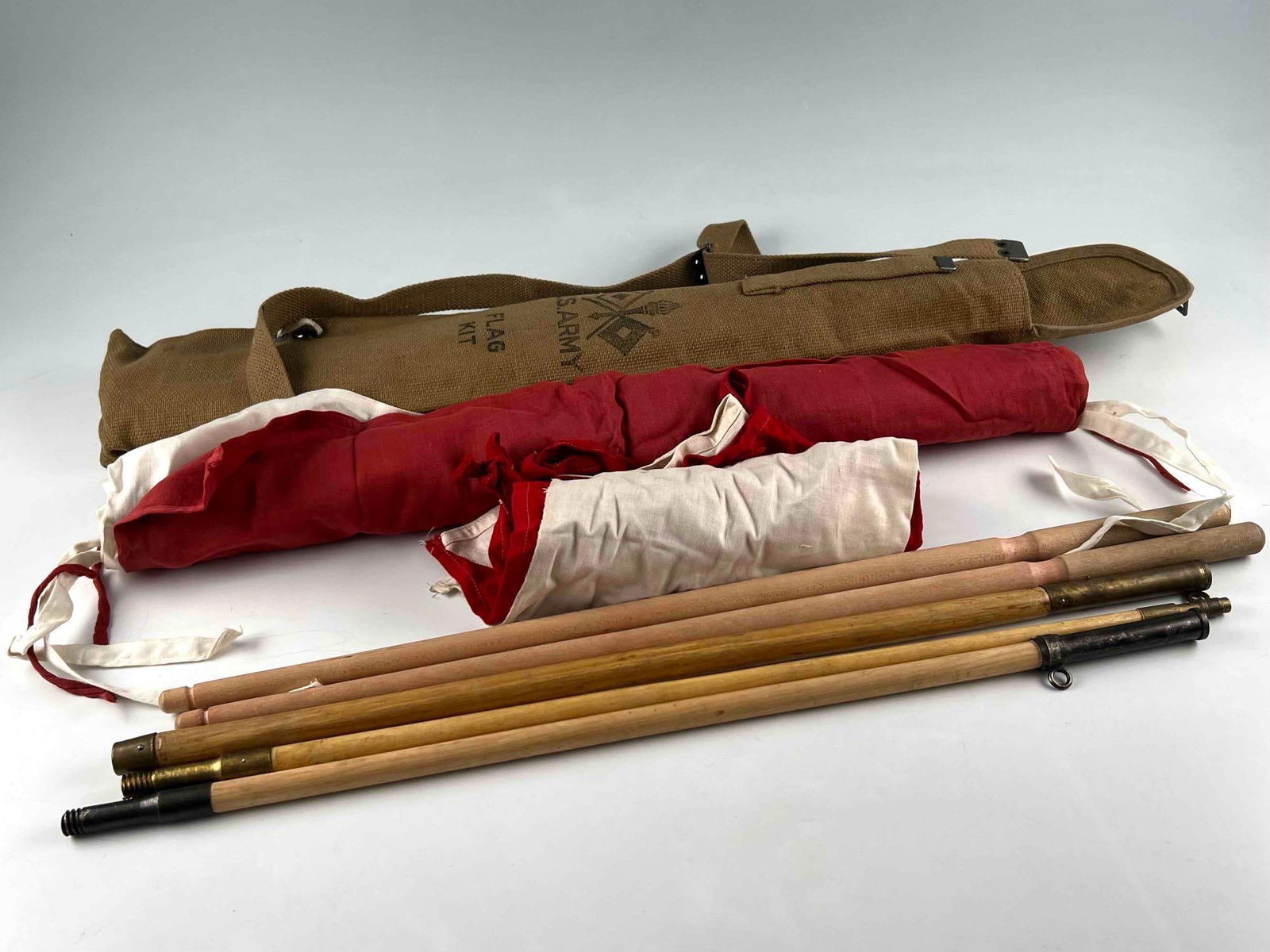 WWII U.S. Army Corps Signal Flag Kit (1 of 11)