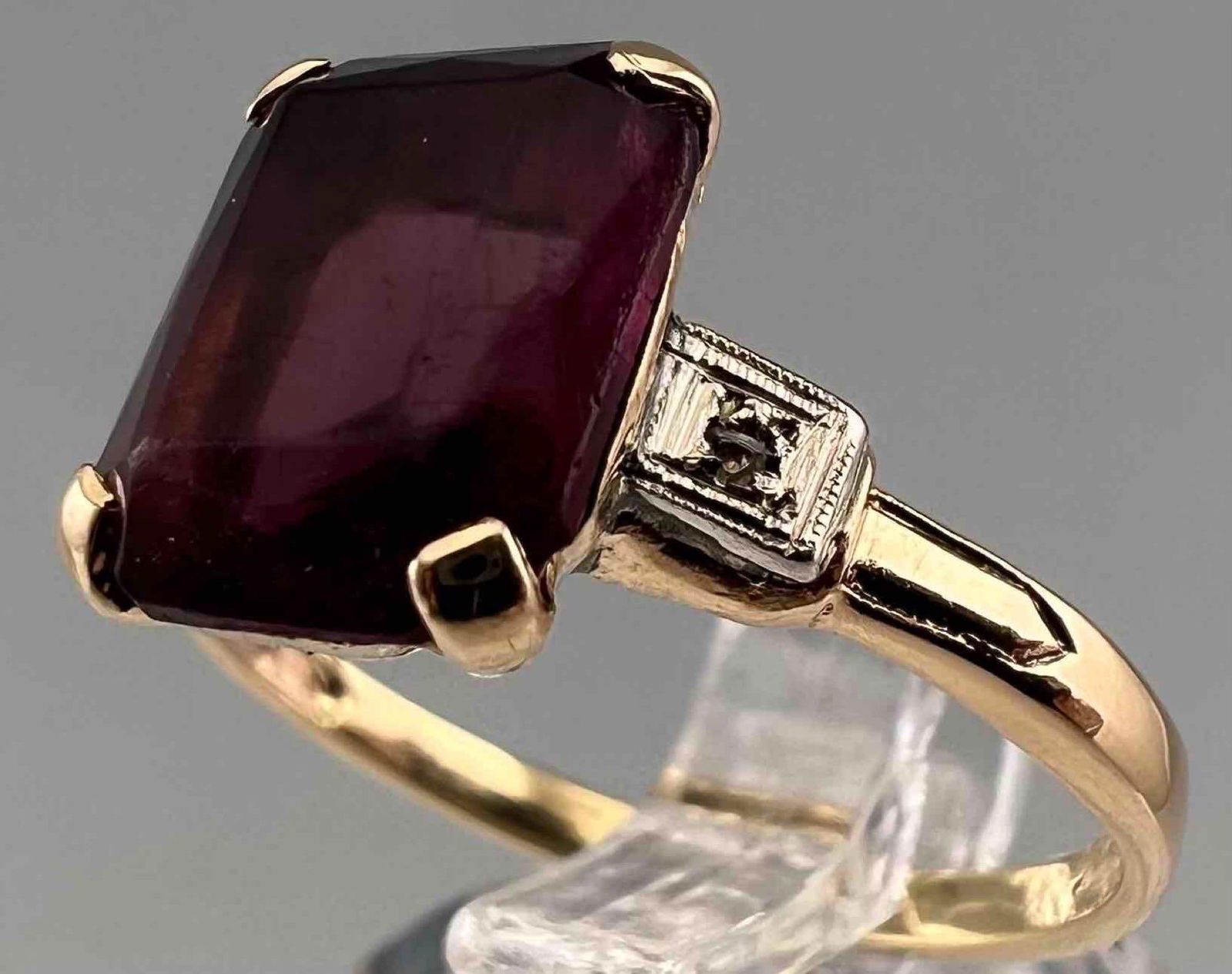 14K Amethyst & Diamond Ring (1 of 5)