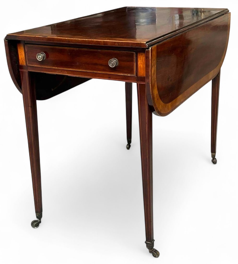 Antique Banded Mahogany Pembroke Table, Early 19th Century: Antique Banded Mahogany Pembroke Table, Early 19th Century. Approximately 29.25H x 35.75L x 20.75W in. Expanded top approximately 35.75 x 39.875in.