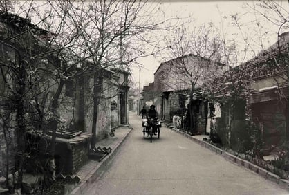 Jo Farrell, Beijing Hutongs, China, 1998, Photograph