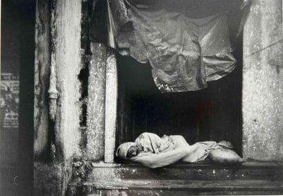 Barbara Klemm (German, b. 1939), Calcutta, India, 1982, Gelatin Silver Print
