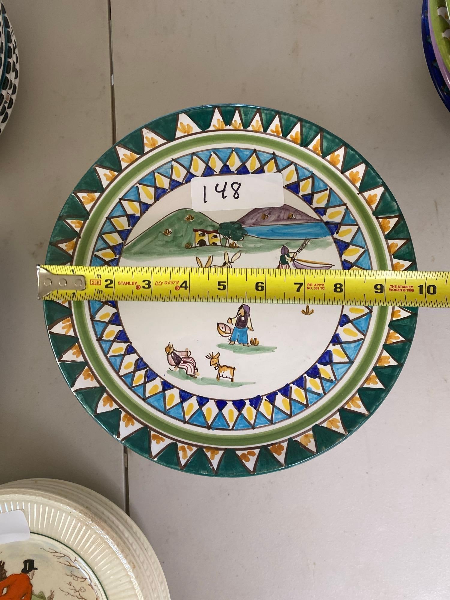 Seven Pasco Ravello Italian Pottery Plates: Seven Pasco Ravello Italian pottery plates.