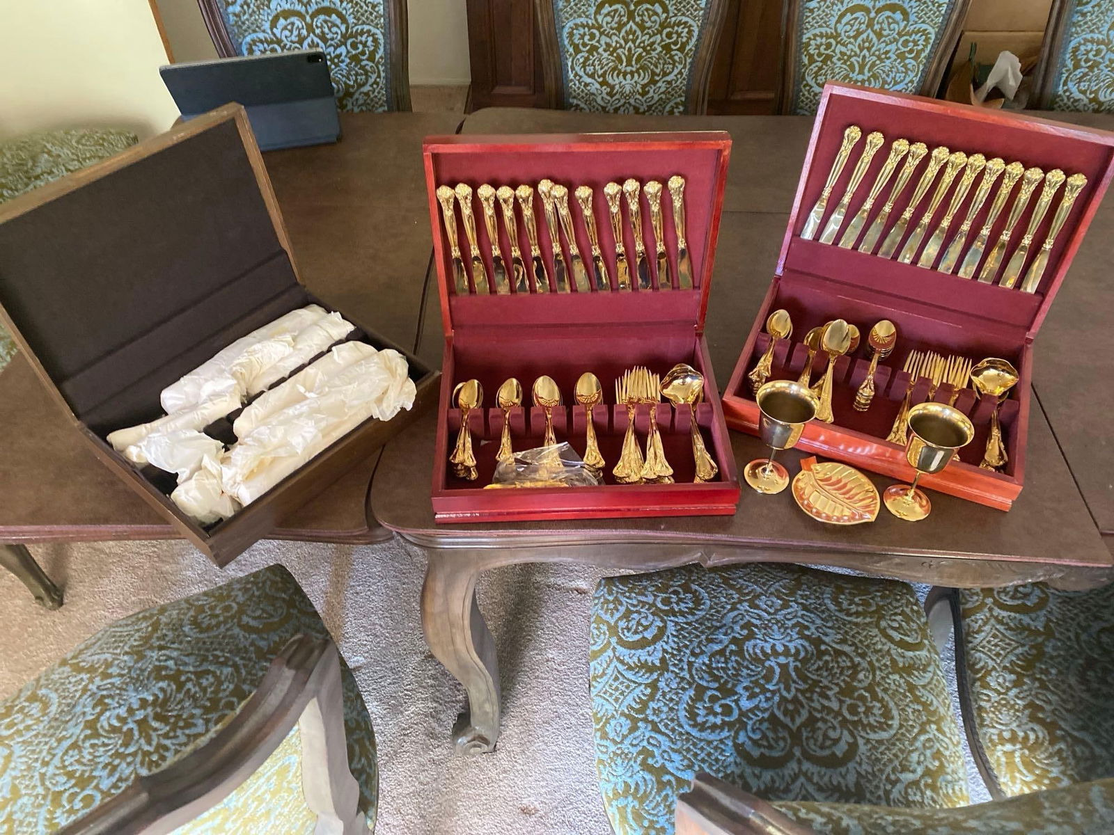 3 Boxes Of Godinger Gold Plated Flatware With Four Additional Gold Plated Items. (1 of 4)