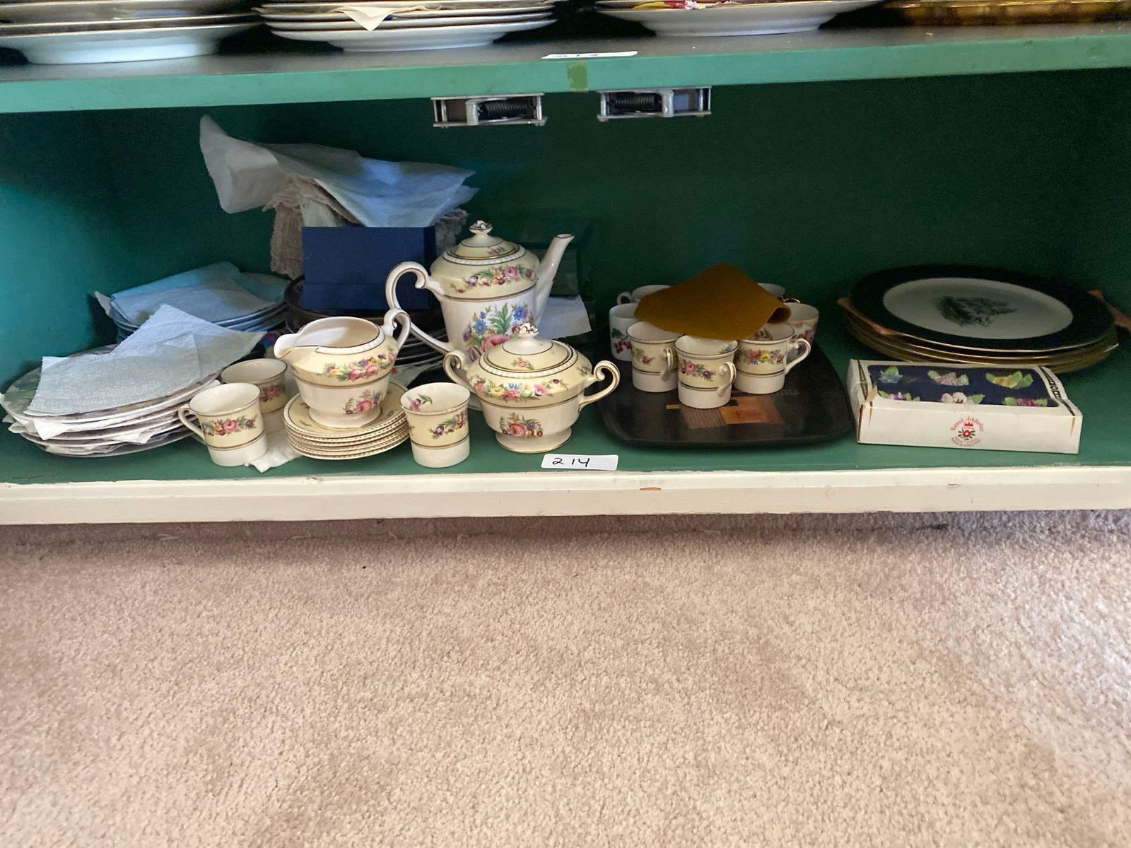 Porcelain Tableware & Partial Tea Service (1 of 12)