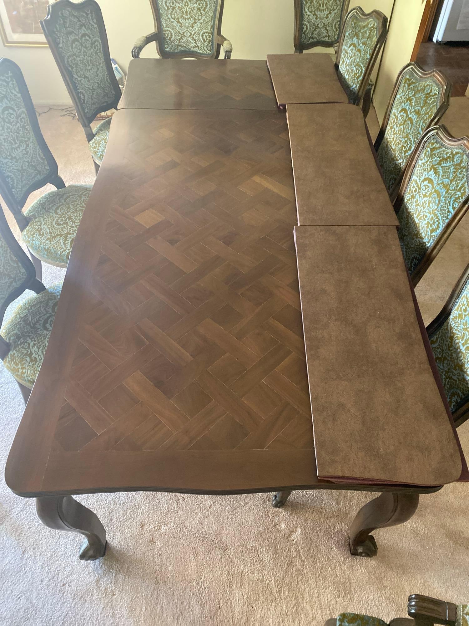 Continental Rococo Style Walnut Dining Table. (1 of 6)