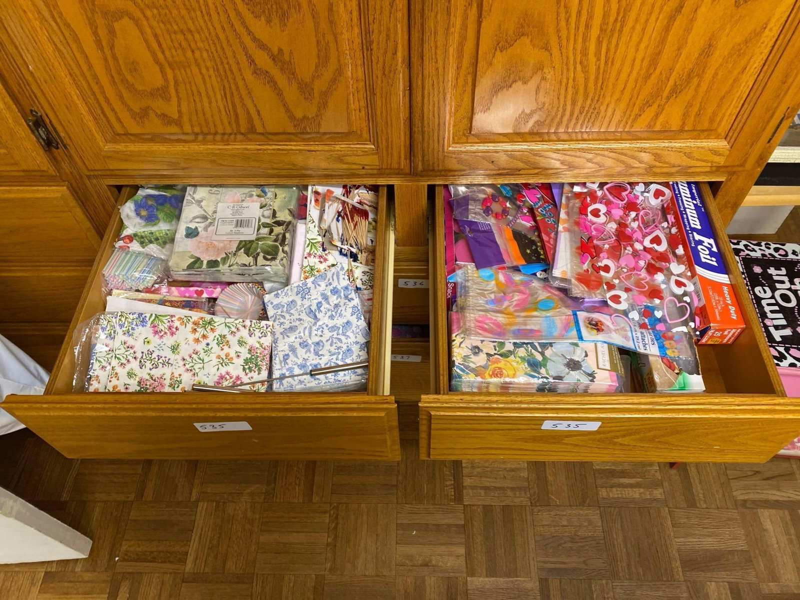 2 Drawers Of Festive Napkins And Decor: 2 Drawers of festive Napkins and decor.