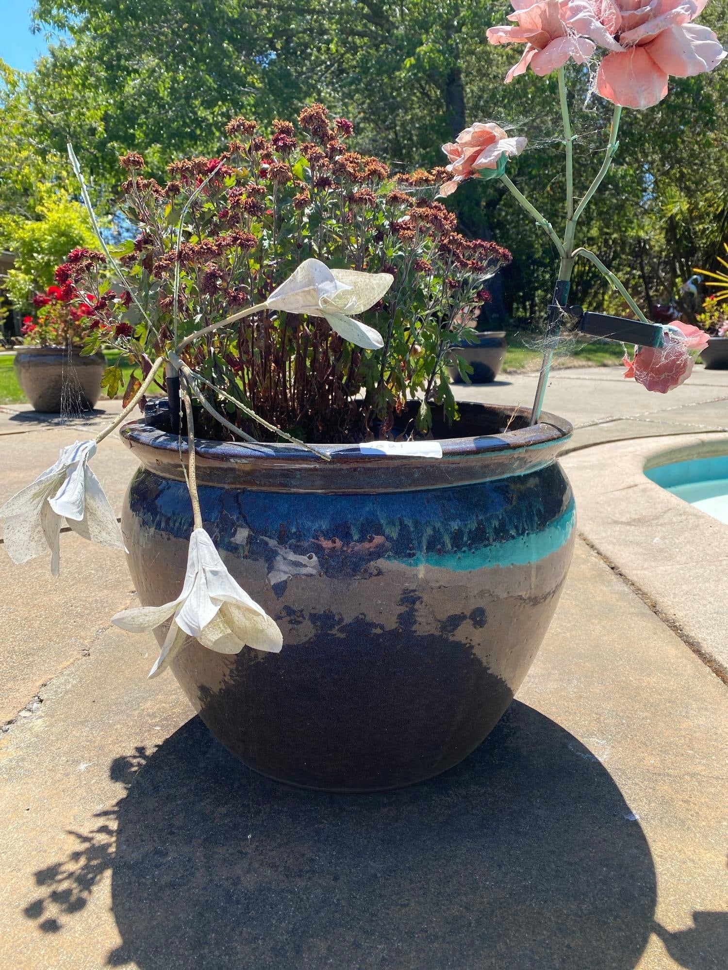 Blue Drip Glaze Pot.: No shipping on this lotBlue drip glaze pot.