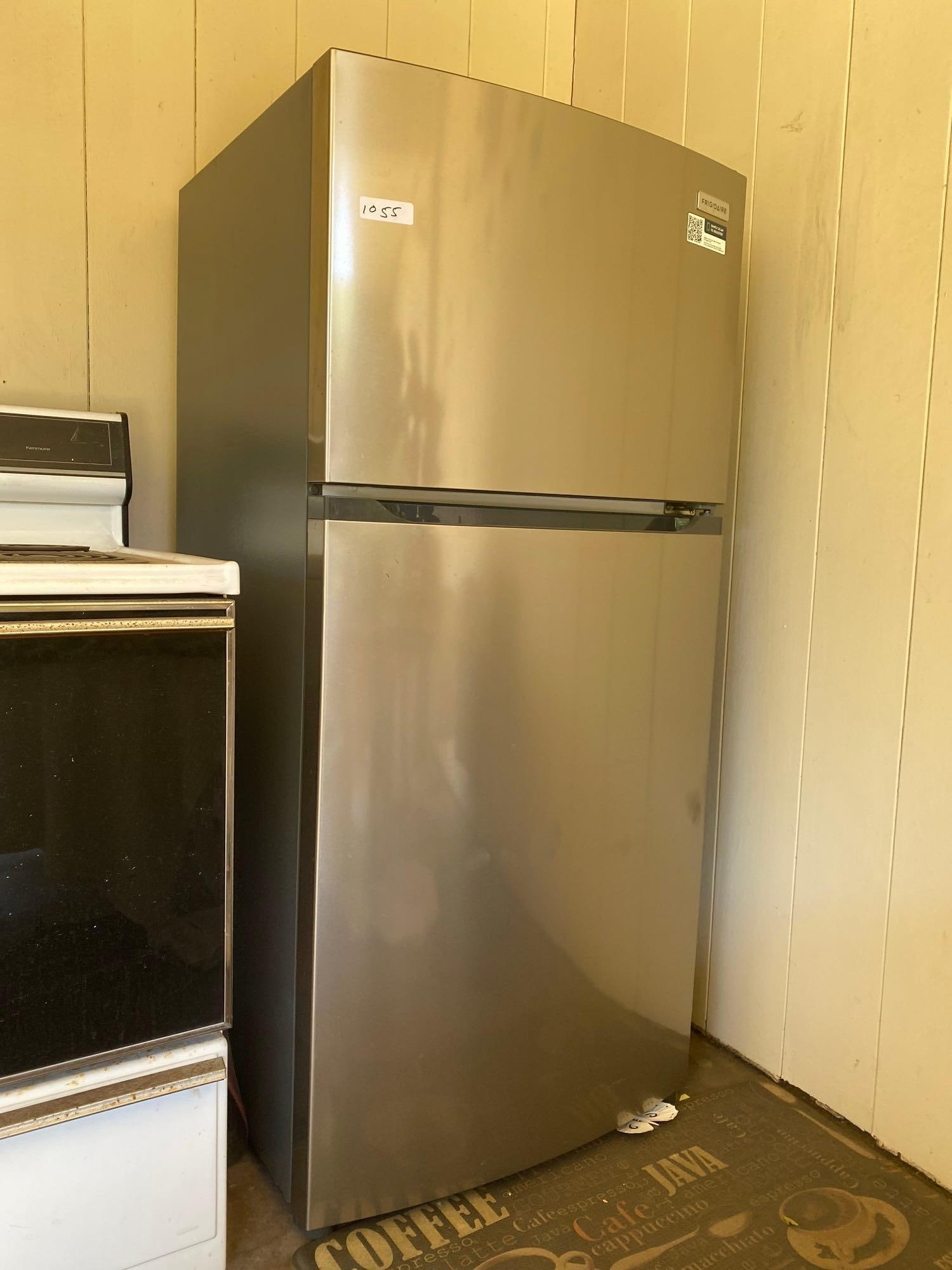 Frigidaire Freezer Refrigerator In Working Condition (1 of 2)