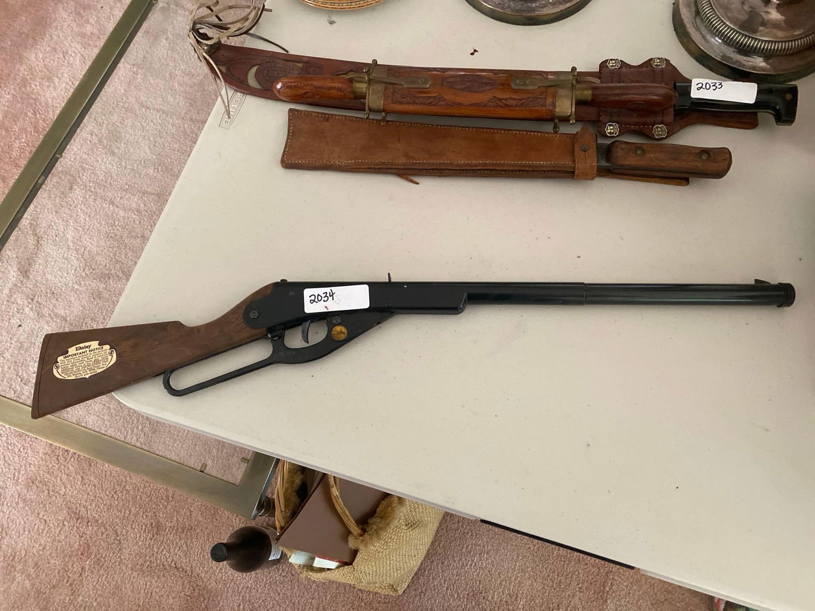 Daisy Bb Gun: Daisy BB Gun.