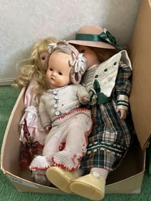 Grouping Of Dolls