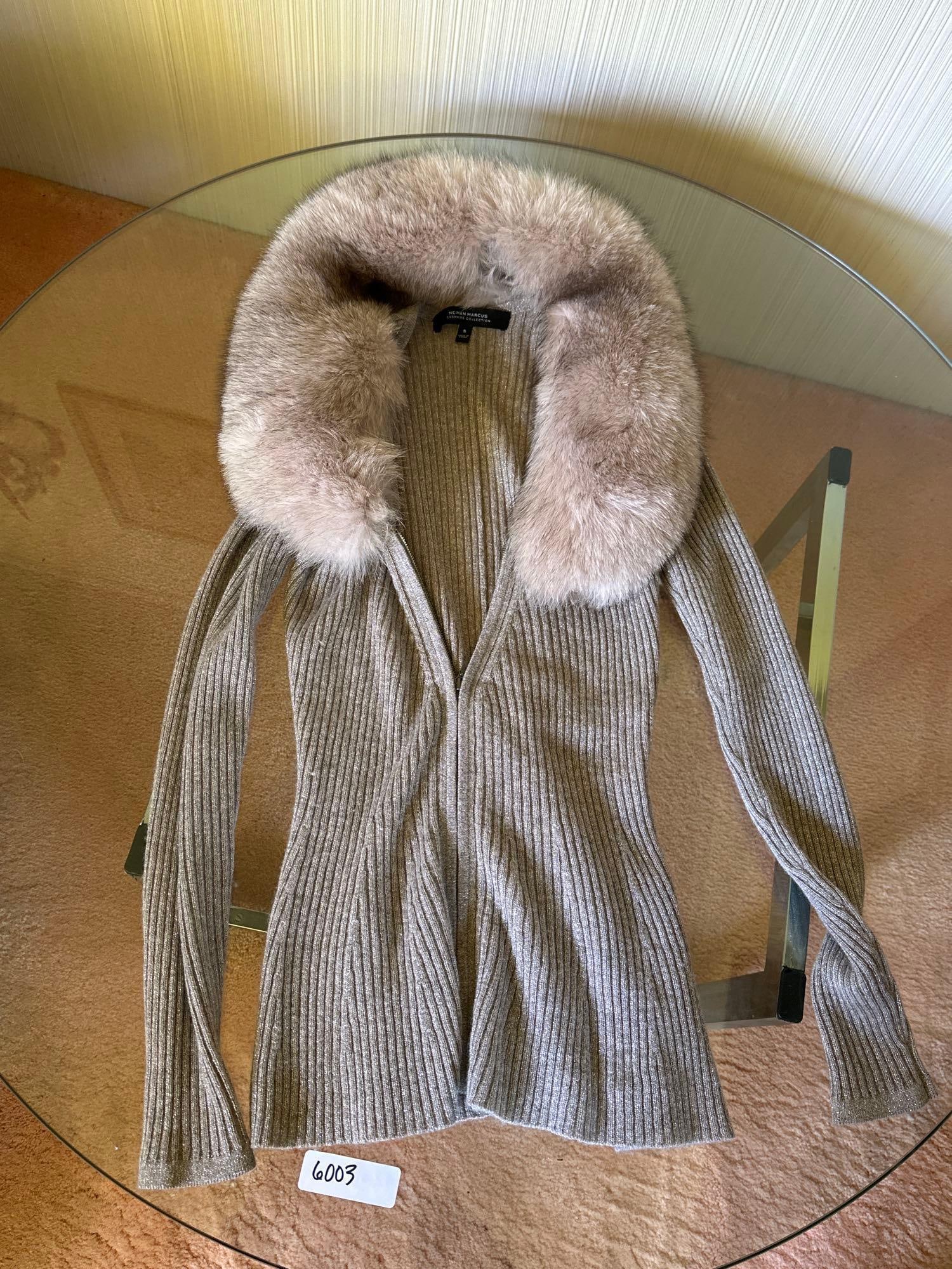 Neiman Marcus Cashmere Sweater With Fur Collar (1 of 5)