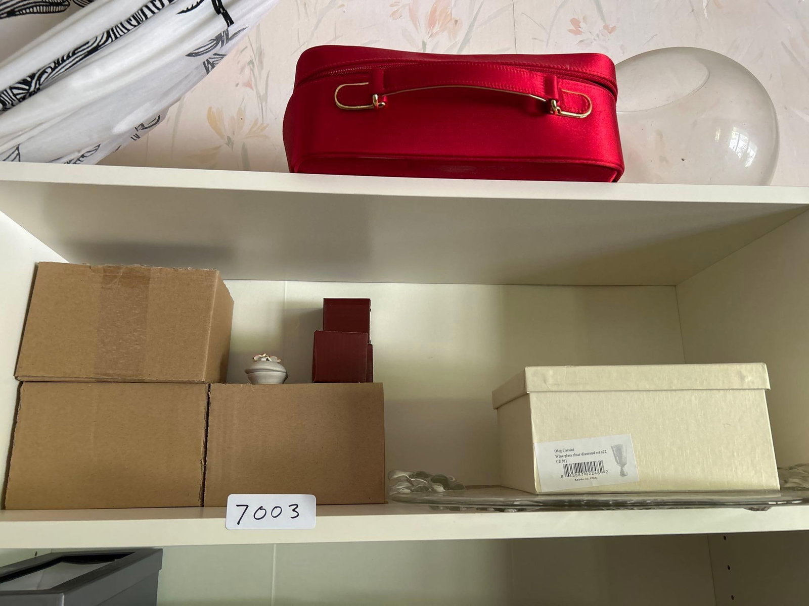 Lot Of Glassware And Decor: Lot of glassware and decor.