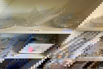 Crystal Bowls & Table Linens