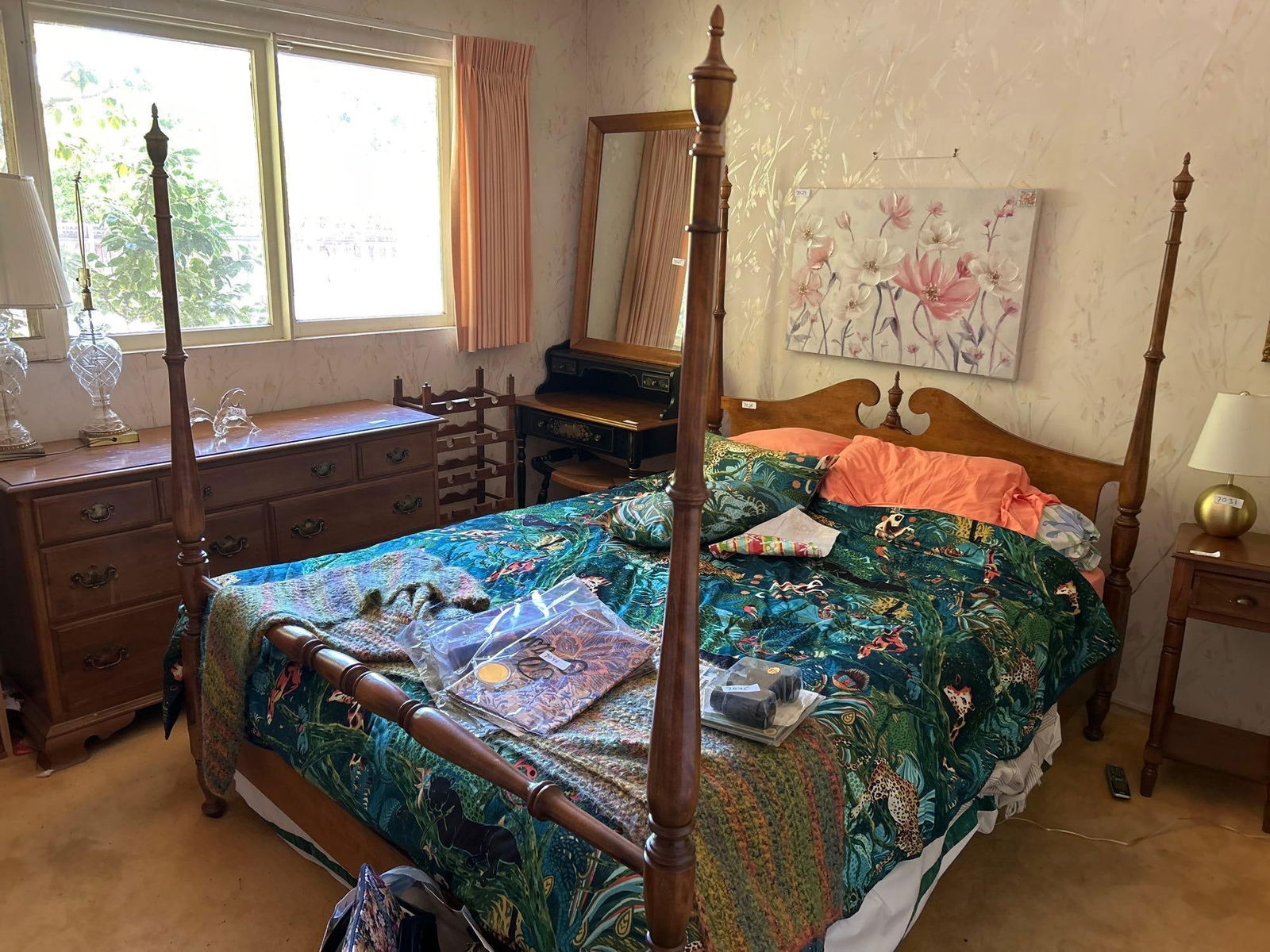 Federal Style Queen Four Poster Bed (1 of 2)