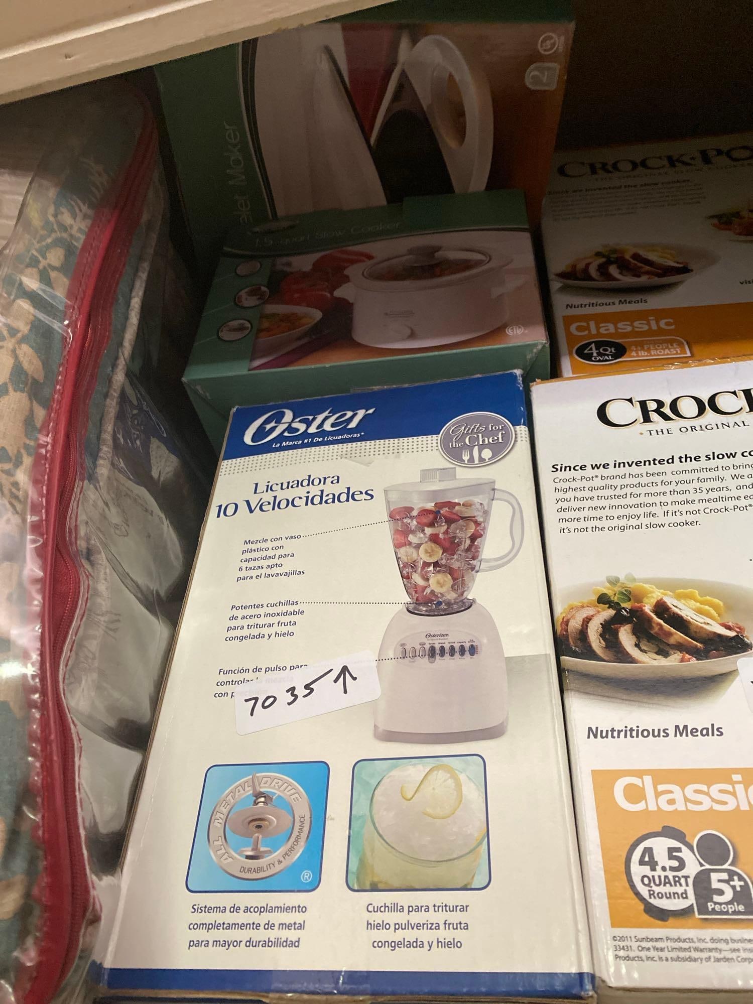 Oster Blender, Crockpot, Omelette Maker (1 of 1)
