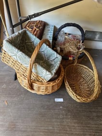 Baskets & Decor
