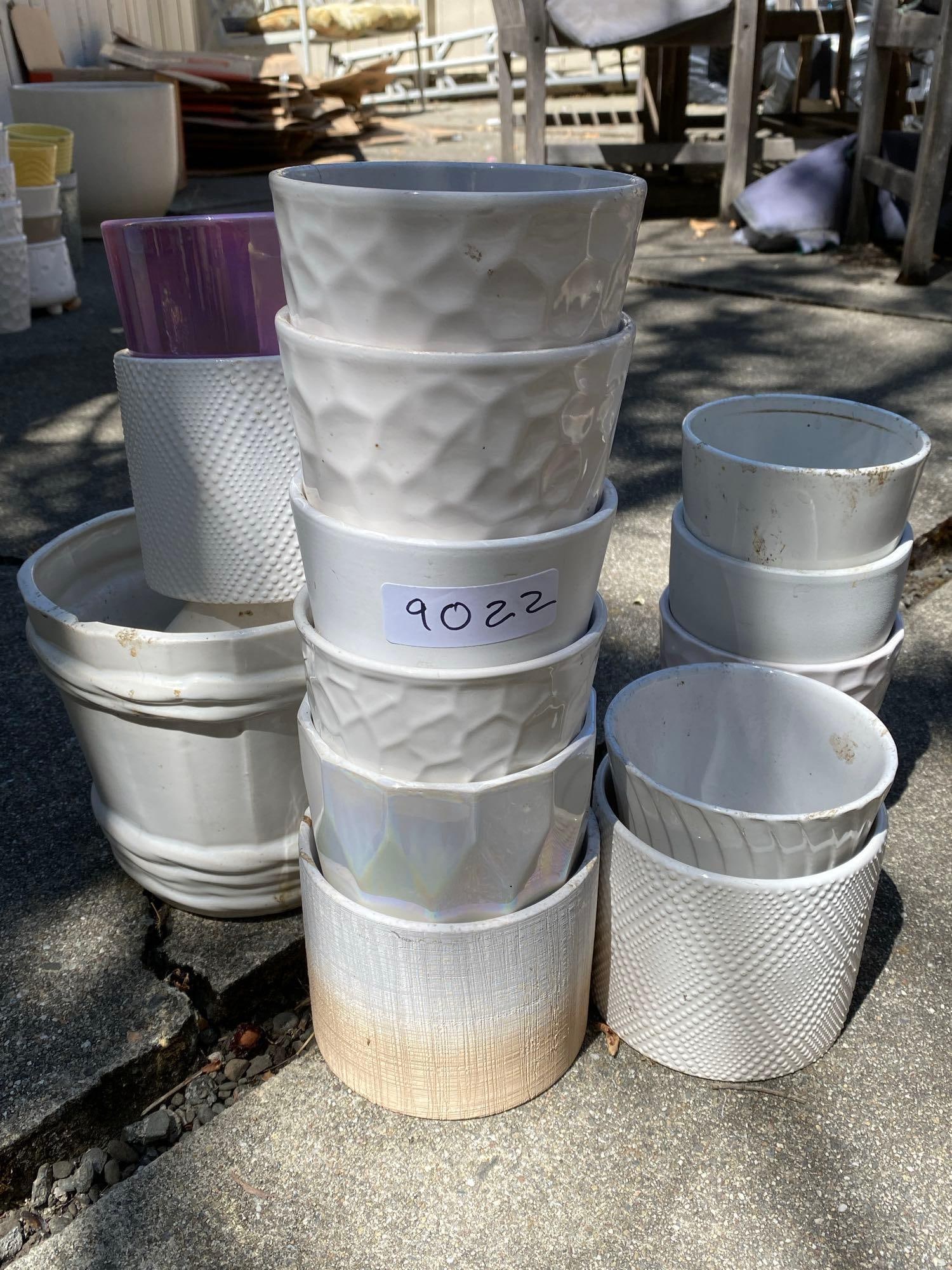 15 Ceramic Pots (1 of 2)