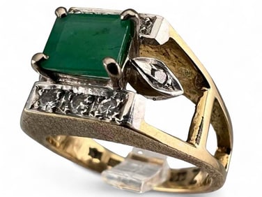 14K Emerald Diamond Ring