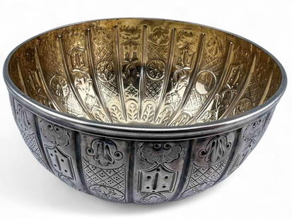 Early 19th Century English Sterling Silver Bowl: Early 19th Century English Sterling Silver Bowl, 281.1g. Hallmarks for London sterling. Approximately 5.625W x 3.125H in. ALL CREDIT CARDS WILL BE MANUALLY VERIFIED PRIOR TO SHIPMENT.