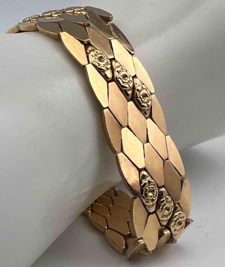 18K Yellow Gold Snake Bracelet (1 of 6)