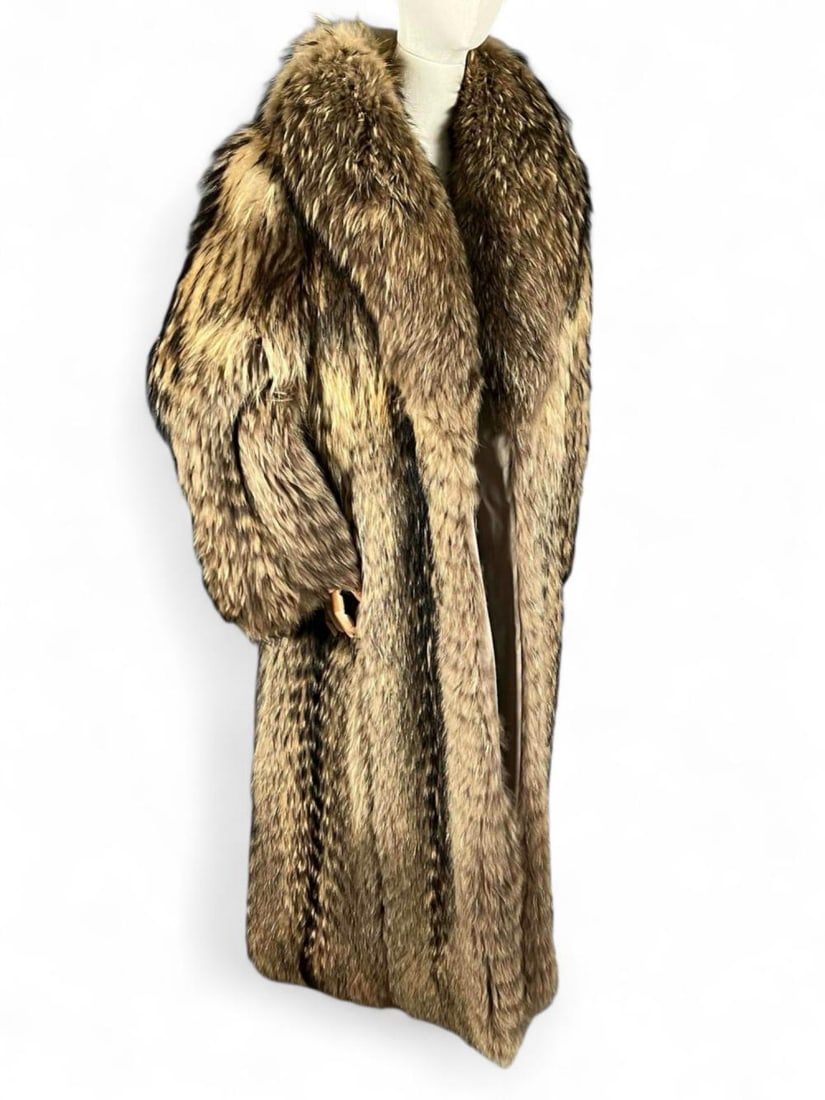 Full Length Tanuki Fur Coat (1 of 14)